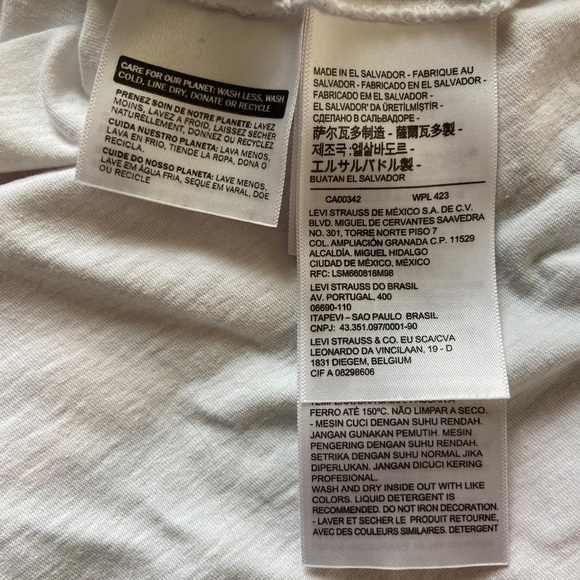 Levi’s Women’s t-shirt | Size M - Picture 7 of 8